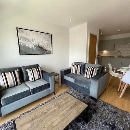 Stylish And Modern 2Br Apartment With Parking Шефилд Экстерьер фото