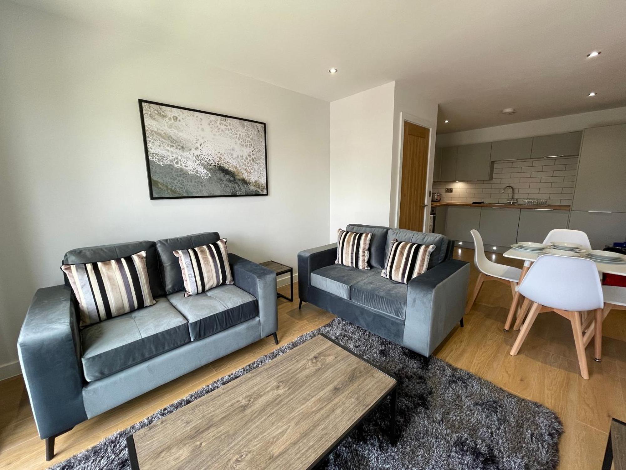 Stylish And Modern 2Br Apartment With Parking Шефилд Экстерьер фото