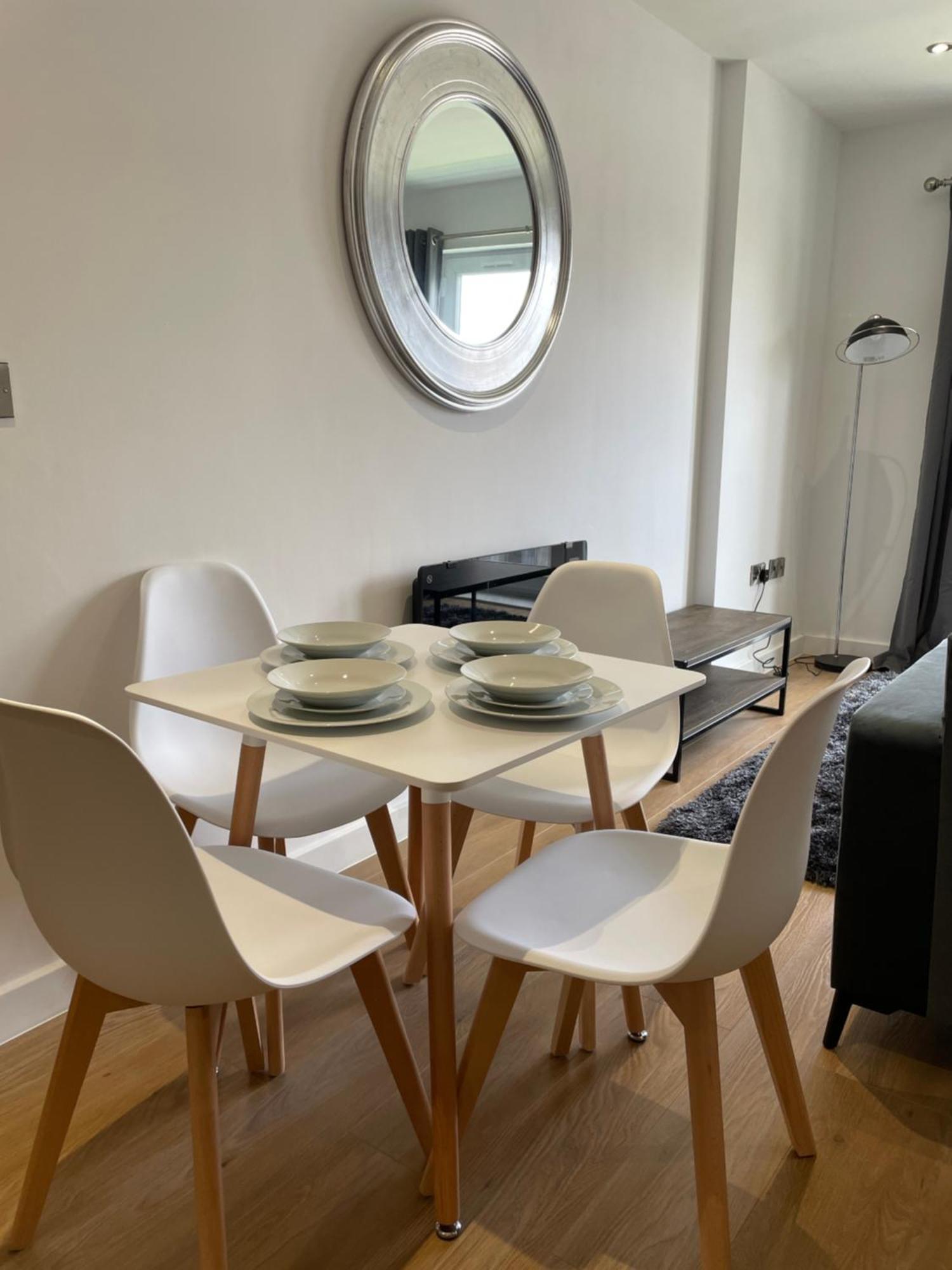 Stylish And Modern 2Br Apartment With Parking Шефилд Экстерьер фото