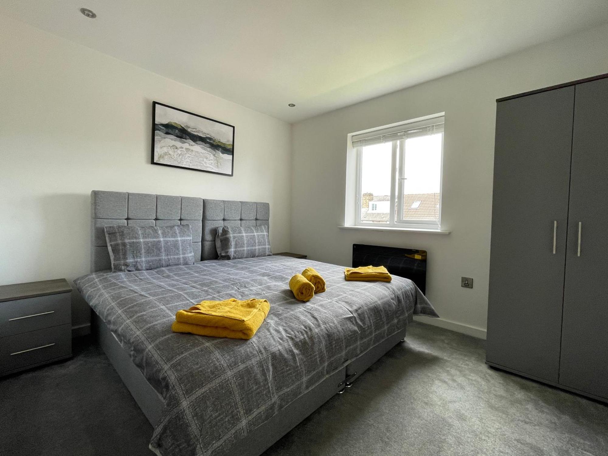 Stylish And Modern 2Br Apartment With Parking Шефилд Экстерьер фото